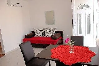 Ira Apartment *