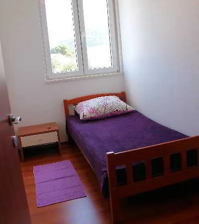Ira Apartment