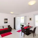شقة Ira *
