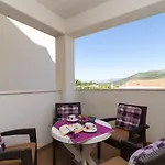Ira شقة *