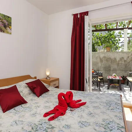 Apartament Ira *