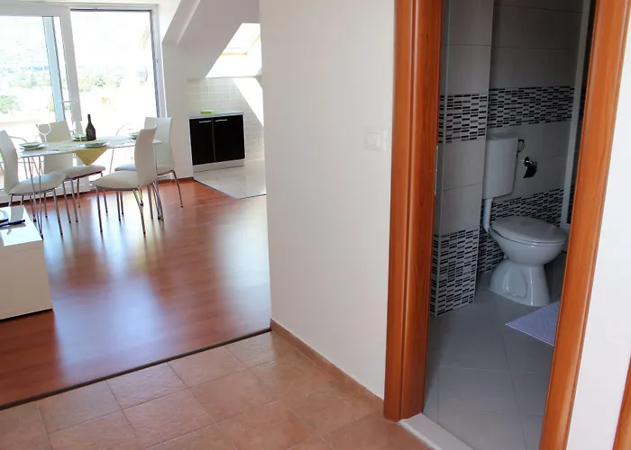 Ira Apartament