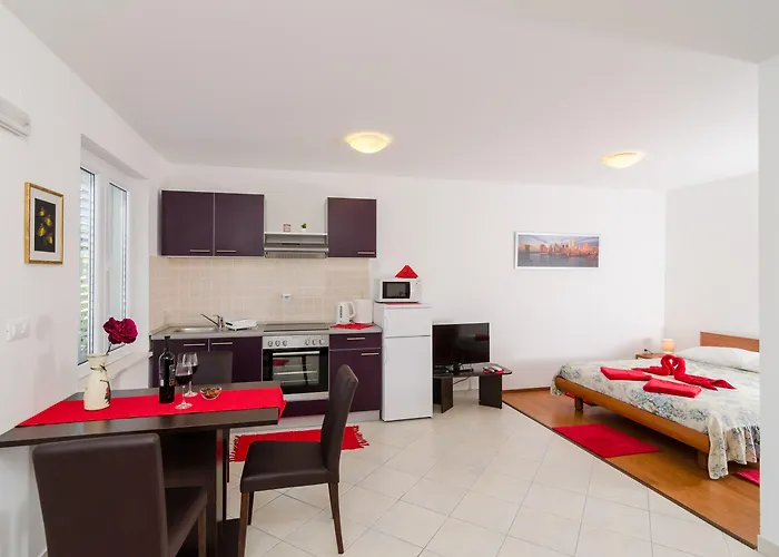Ira Apartament