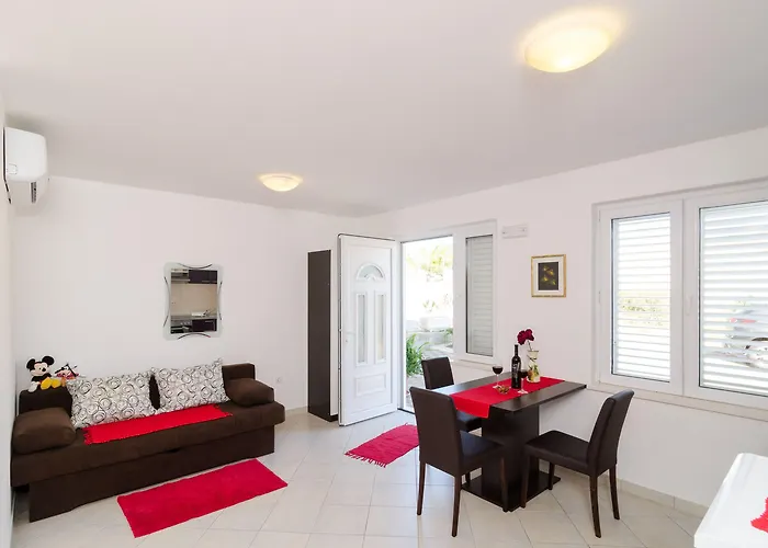 Apartament Ira *