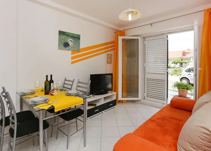 Ira Apartament