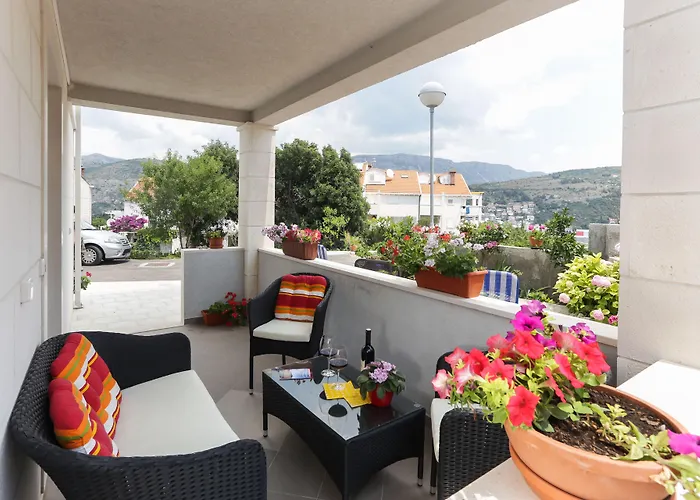 Apartament Ira *